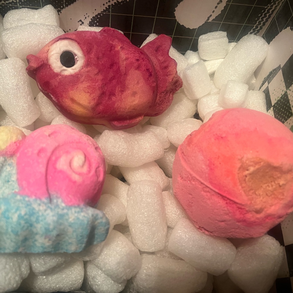 LUSH Bath Bomb and Bubble Bar 3 Pack